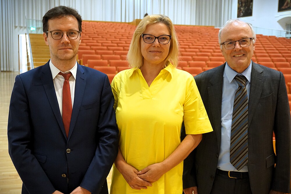 Obmann Martin Dürnberger mit Kathrin Stainer-Hämmerle und Reinhard Haller