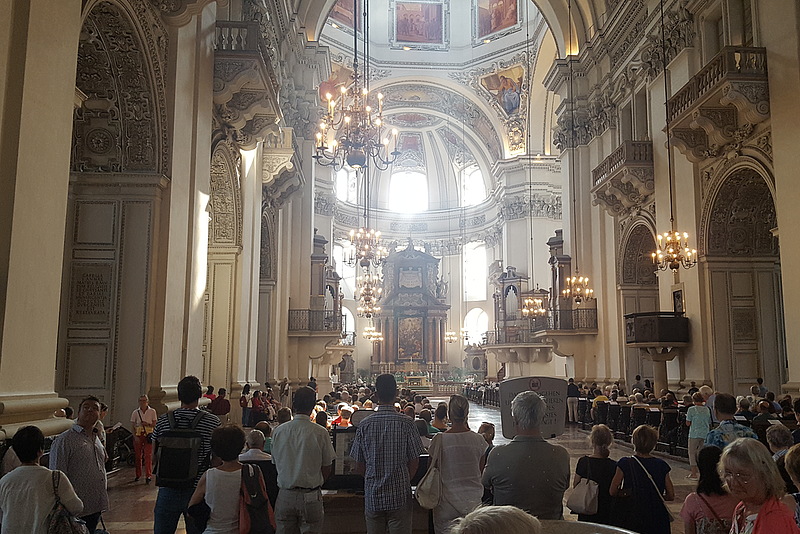 Bischof Gmür: 'Kirche ist in Schockstarre'